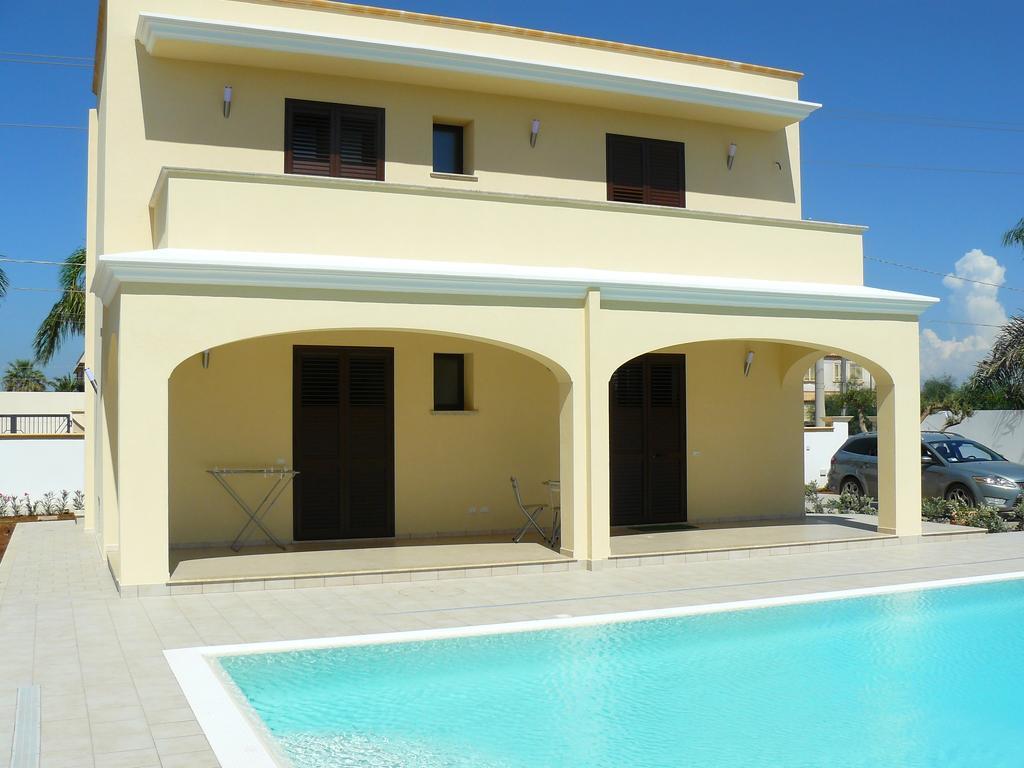 Oasi Tortuga Residence Piscina E Barbecue H24 Мадзара дел Вало Екстериор снимка
