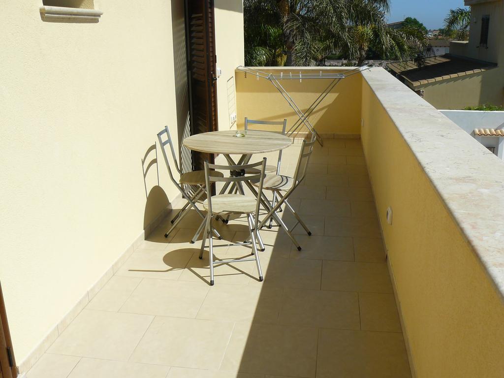 Oasi Tortuga Residence Piscina E Barbecue H24 Мадзара дел Вало Екстериор снимка