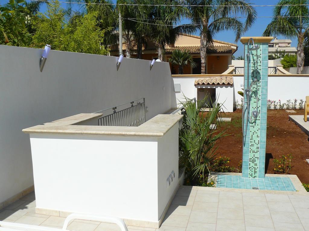 Oasi Tortuga Residence Piscina E Barbecue H24 Мадзара дел Вало Екстериор снимка