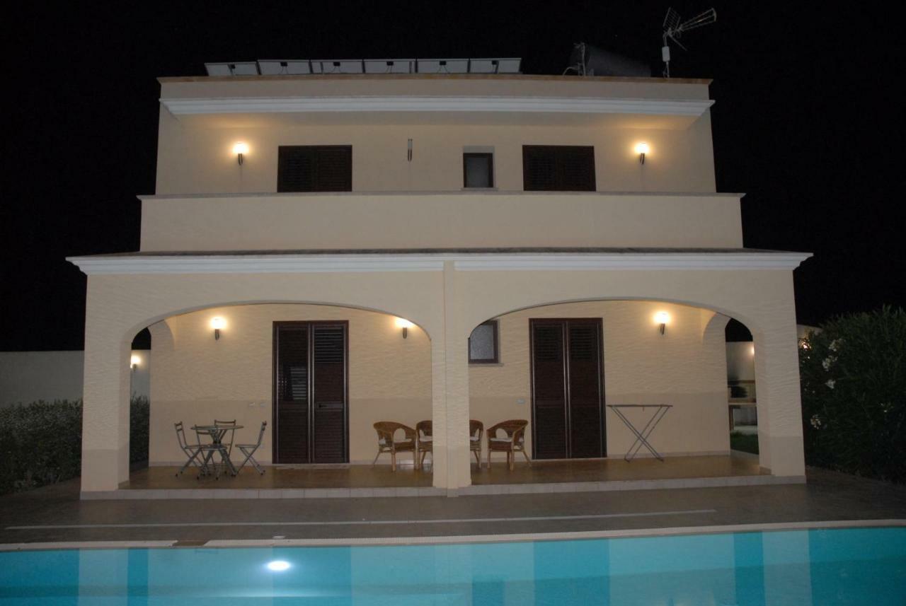 Oasi Tortuga Residence Piscina E Barbecue H24 Мадзара дел Вало Екстериор снимка