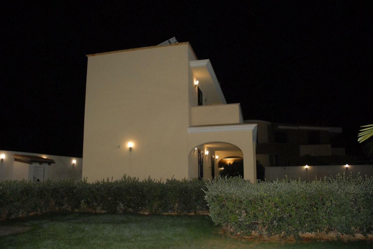 Oasi Tortuga Residence Piscina E Barbecue H24 Мадзара дел Вало Екстериор снимка