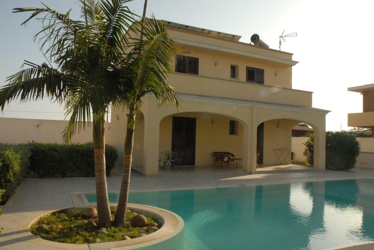 Oasi Tortuga Residence Piscina E Barbecue H24 Мадзара дел Вало Екстериор снимка