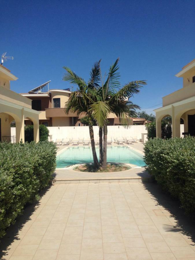 Oasi Tortuga Residence Piscina E Barbecue H24 Мадзара дел Вало Екстериор снимка