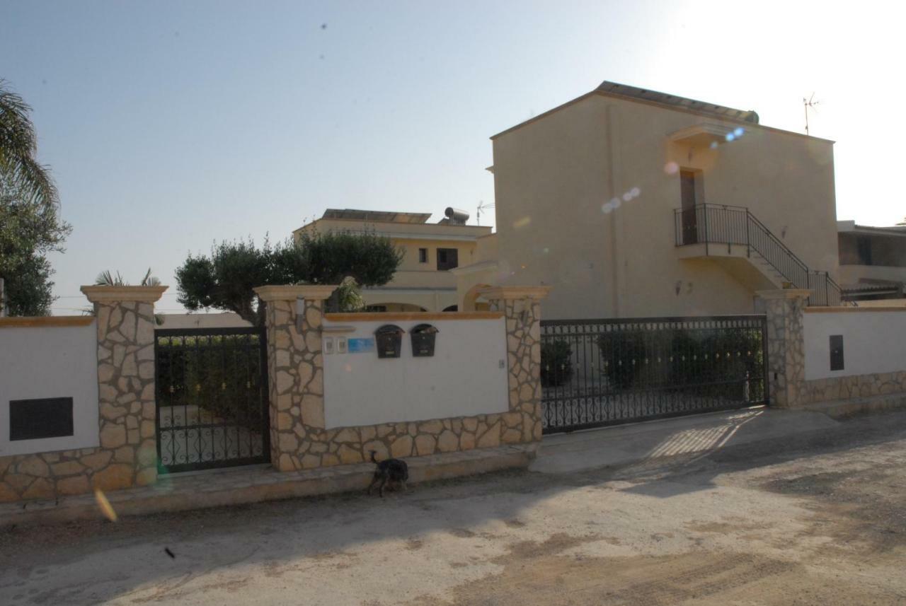 Oasi Tortuga Residence Piscina E Barbecue H24 Мадзара дел Вало Екстериор снимка